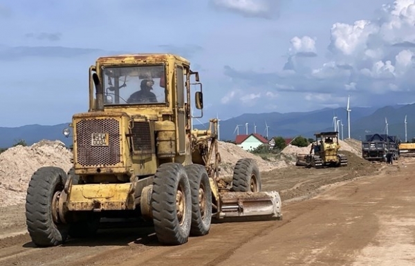 Investment of 304.3 million USD proposed to upgrade Mekong Delta roads - Vimarsana News