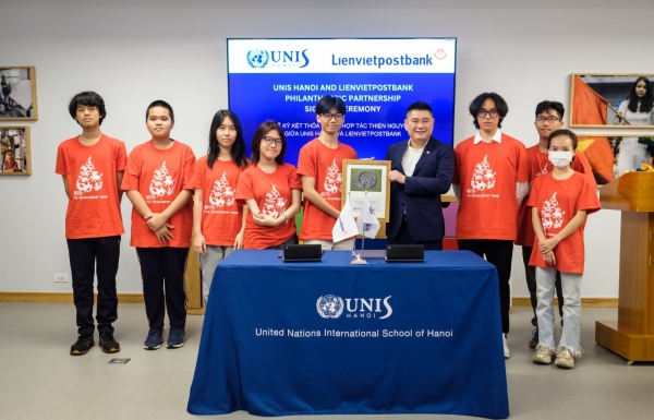 Lienvietpostbank contributes $2million to UNIS Hanoi scholarship programme - Vimarsana News