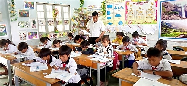 Village teacher helps ethnic students keep going to school | Society | Vietnam+ (VietnamPlus)