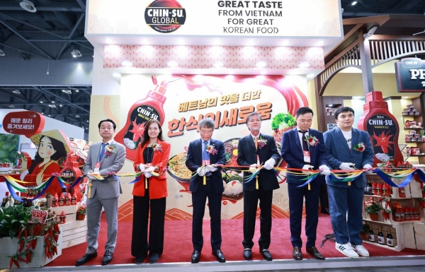 Chin-su leaves strong impression at Seoul Food 2023 - Vimarsana News