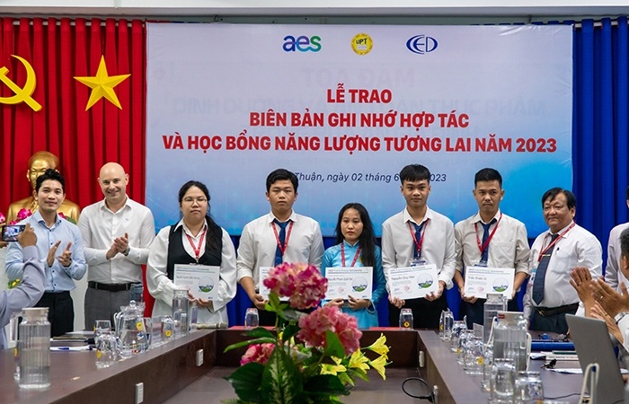 AES Vietnam fosters regional talent through scholarships