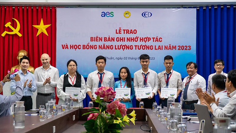 AES Vietnam fosters regional talent through scholarships