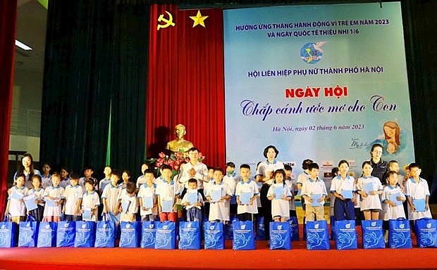 Hanoi orphans benefit from adoptive mothers" programme | Society | Vietnam+ (VietnamPlus)