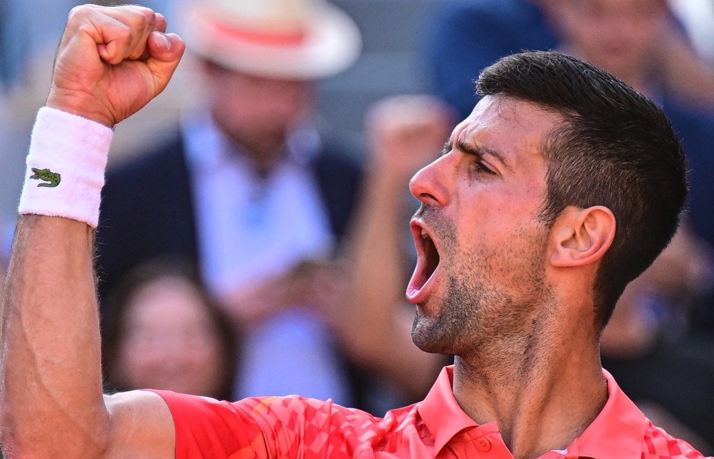Djokovic into French Open semi-finals for 12th time