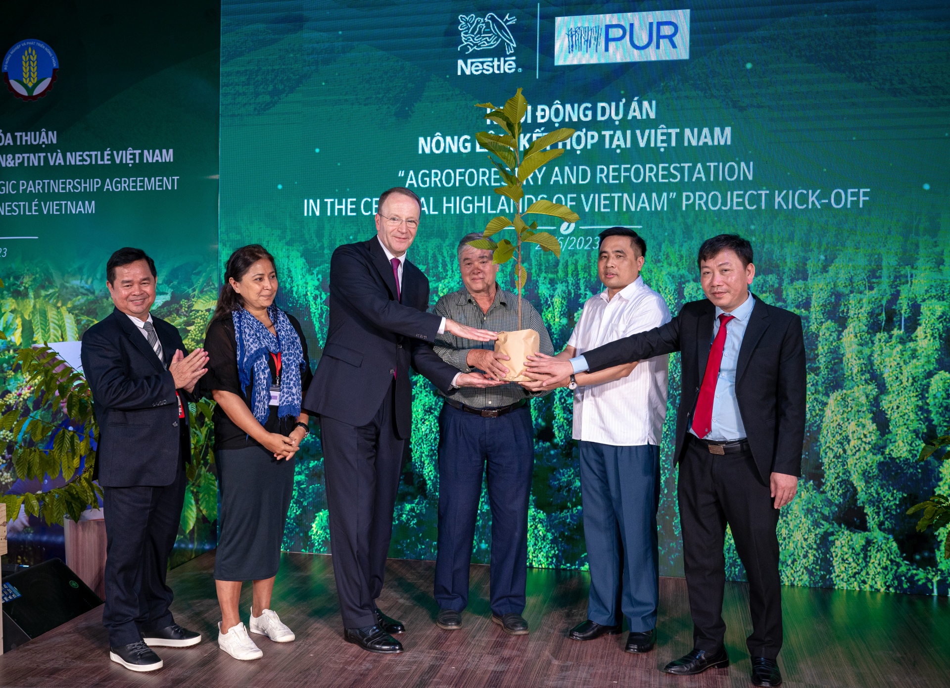Nestlé Vietnam strengthens collaborations in sustainable agriculture