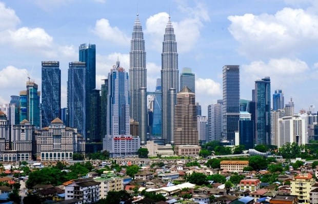 Malaysia secures 49 bln USD worth of investments