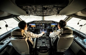 Vietnam Airlines pilot to face dismissal for positive drug test