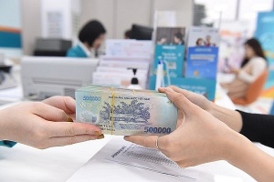 Vietnamese businesses await relief as SBV slashes interest rates