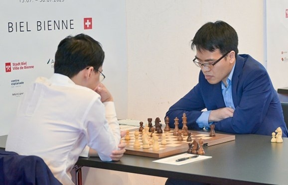 Chess star Le Quang Liem wins Biel Grandmaster Triathlon