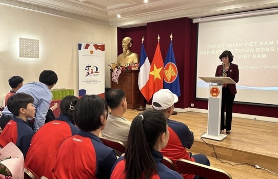 Women’s volleyball team cherished by Vietnamese community in France