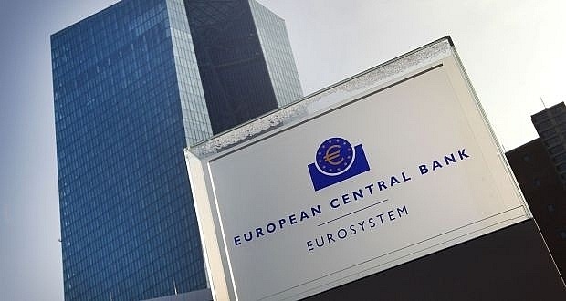 ECB opens door to pause in rate hiking campaign