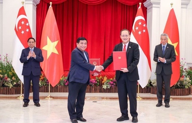 Vietnam establishes task force to propel economic partnership with Singapore