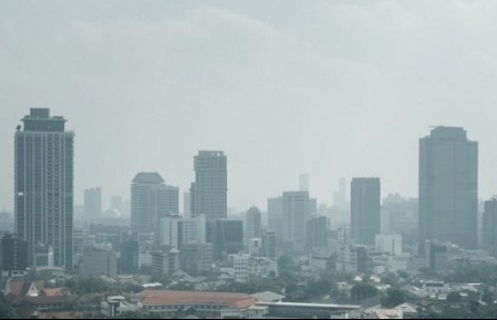 Serious air pollution hit Jakarta
