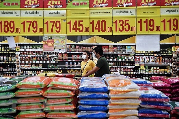 Drought pushes up wholesale prices of rice in Thailand