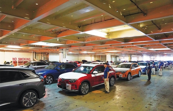 Insurance groups adjust to electric vehicle trends - Vimarsana News