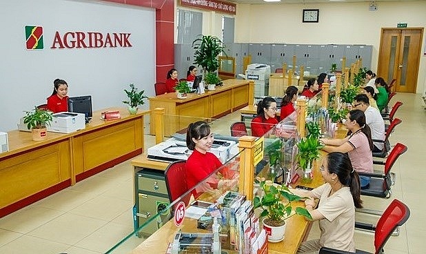 ‘Big Four’ slash deposit interest rates to lowest in banking system | Business | Vietnam+ (VietnamPlus)