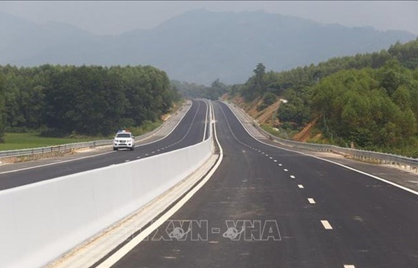 Laos, Thailand mull over building expressway linking to Vietnam
