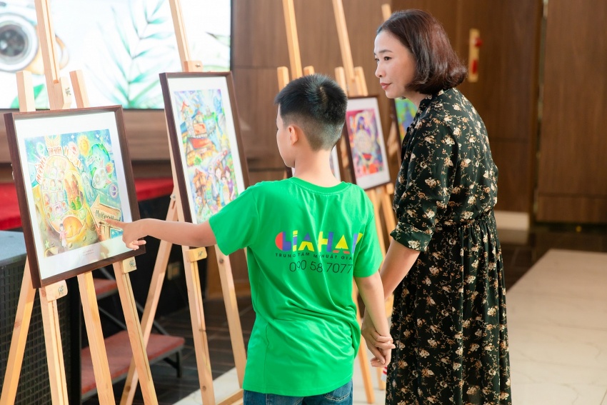 Muong Thanh awards winners for Season 2 drawing contest