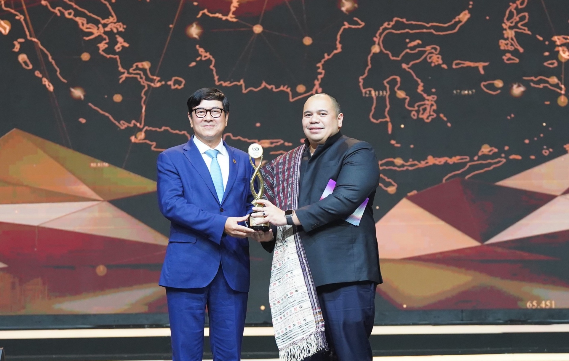 HDBank receives Digital Innovation award at the ASEAN Business Awards 2023