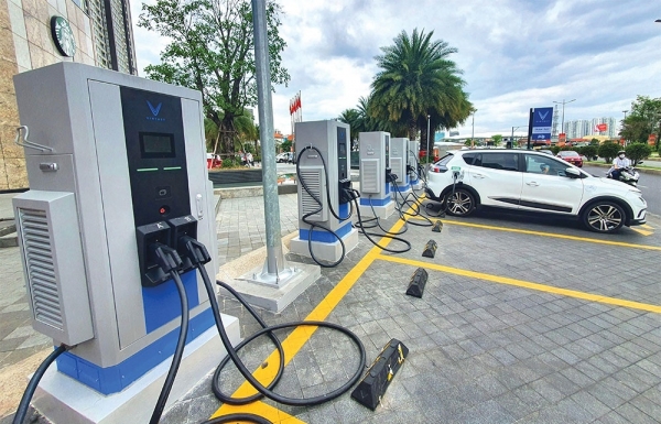 EV charging stations enticing for investors - Vimarsana News
