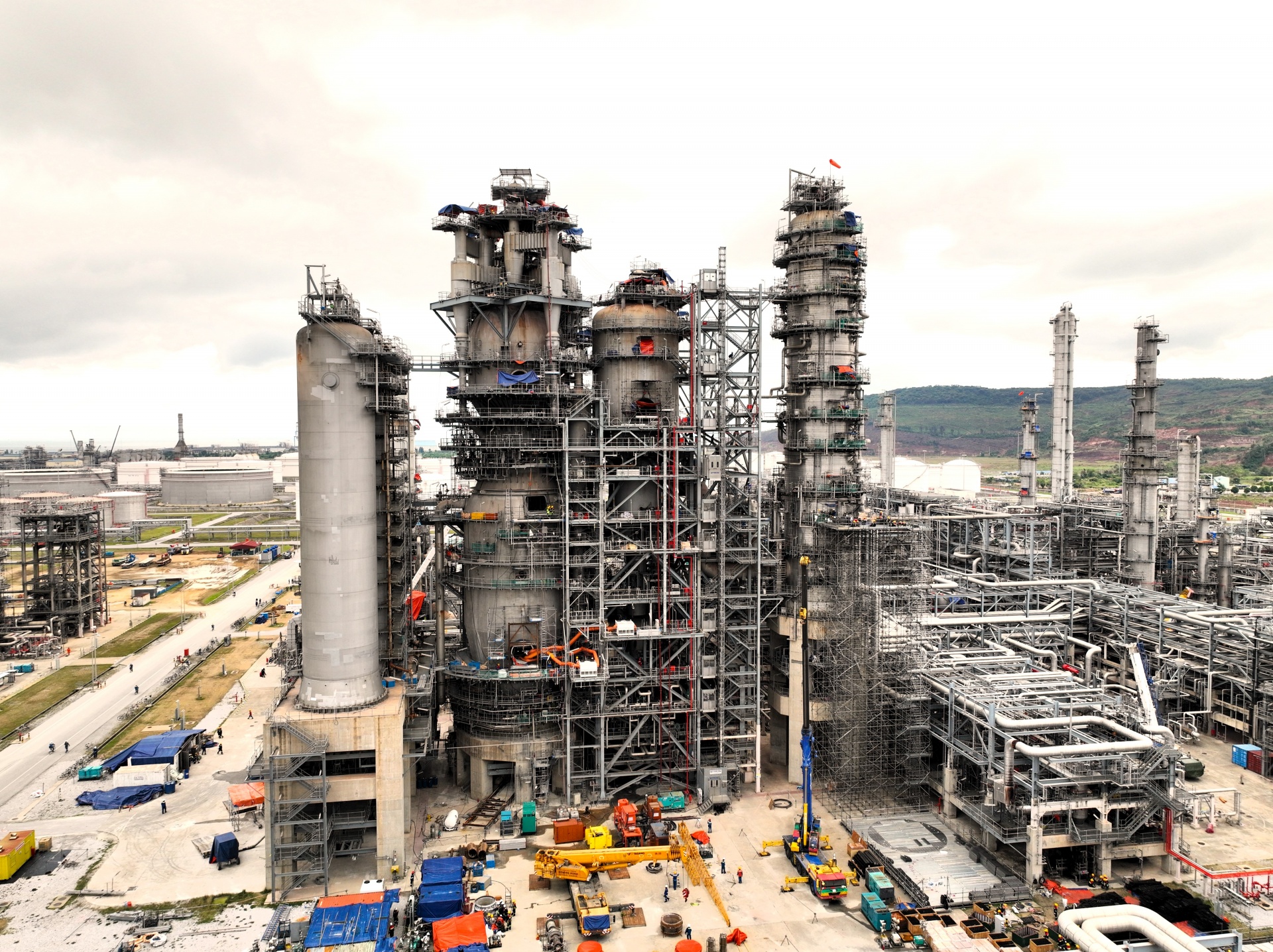 Nghi Son Refinery and Petrochemical on schedule