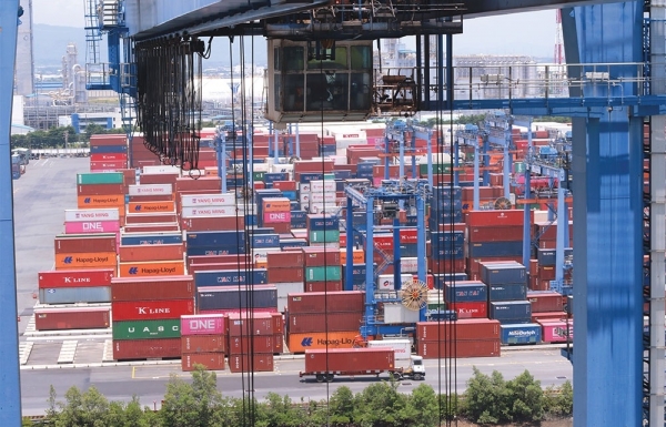 Balance sought over port fee privileges - Vimarsana News