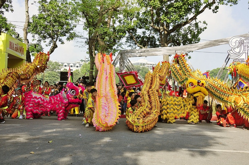 Impressive Carnaval Autumn Hanoi