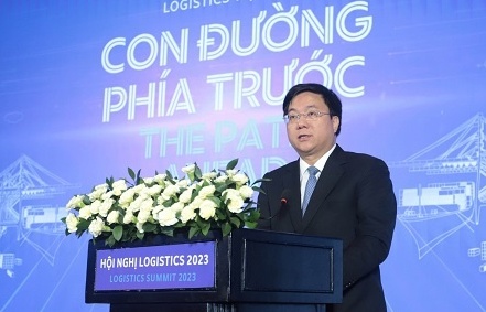 deputy minister highlights developments in vietnams logistics