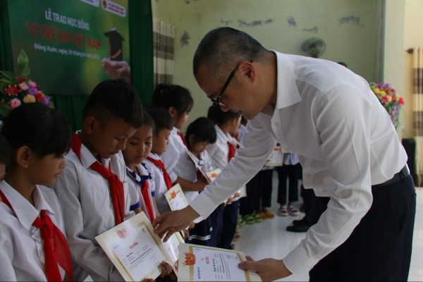 "Swing for the Kids" scholarships changing children"s lives - Vimarsana News