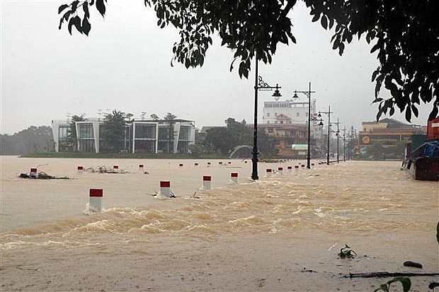 PM urges preparedness as tropical depression strengthens into storm | Environment | Vietnam+ (VietnamPlus)
