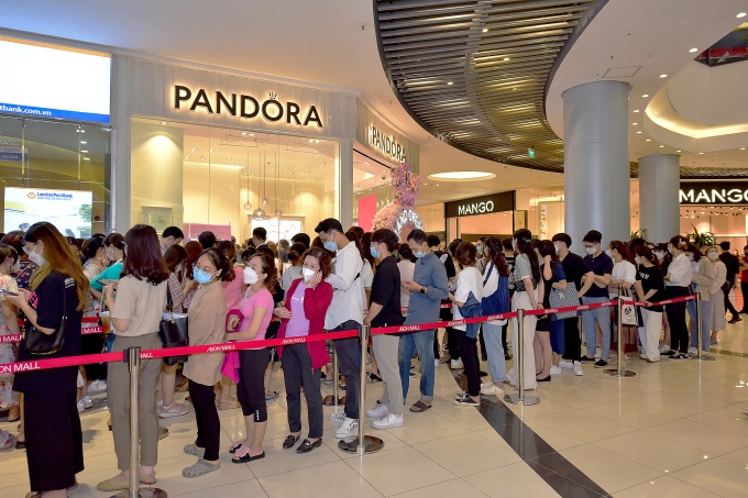 Pandora red sea deals mall