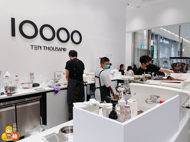 Australian specialty coffee chain Ten Thousand debuts in Vietnam