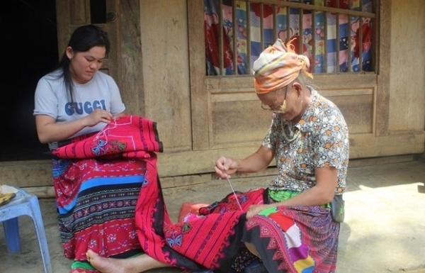 Mong ethnic people in Thanh Hoa enjoy better quality of life - Vimarsana News