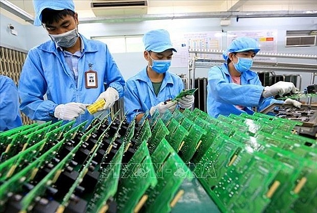 Ministry, institutions move to develop high-quality semiconductor manpower