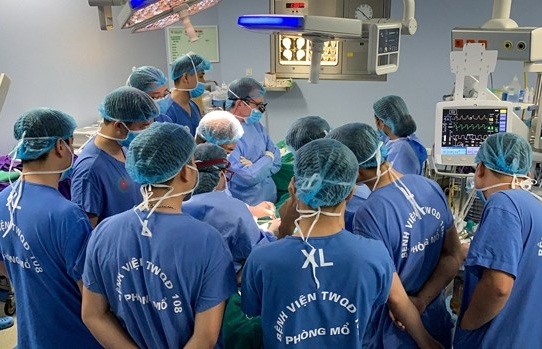 Voluntary British medics on craniofacial trauma mission to Vietnam