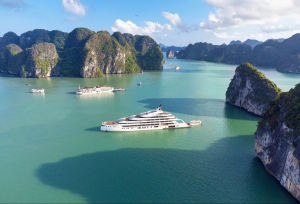 The Essence Grand Halong Bay Cruise Super Yacht offers superior features