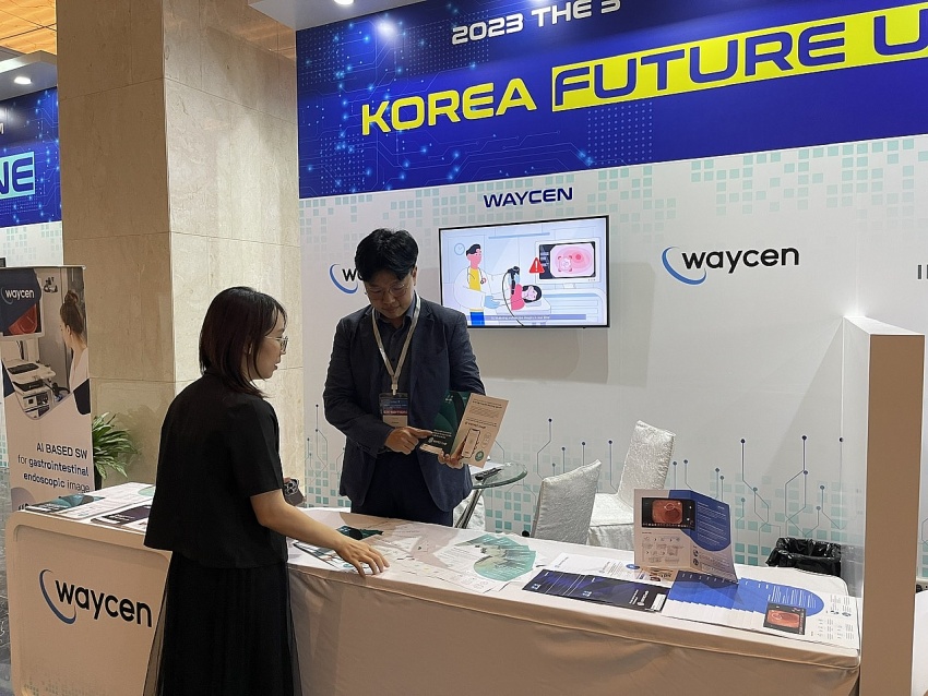 WAYCEN unveils AI solutions at Vietnam-South Korea Digital Forum