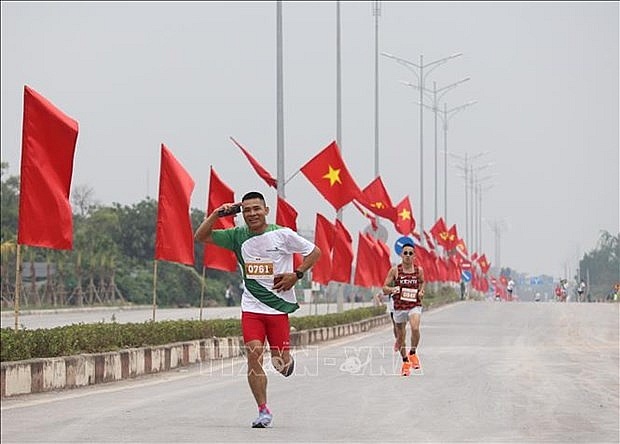 1,000 runners join Vietnam-China cross-border marathon  | Culture - Sports  | Vietnam+ (VietnamPlus)