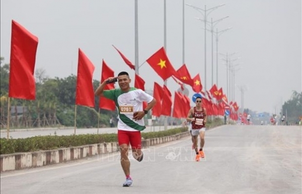 1,000 runners join Vietnam-China cross-border marathon - Vimarsana News