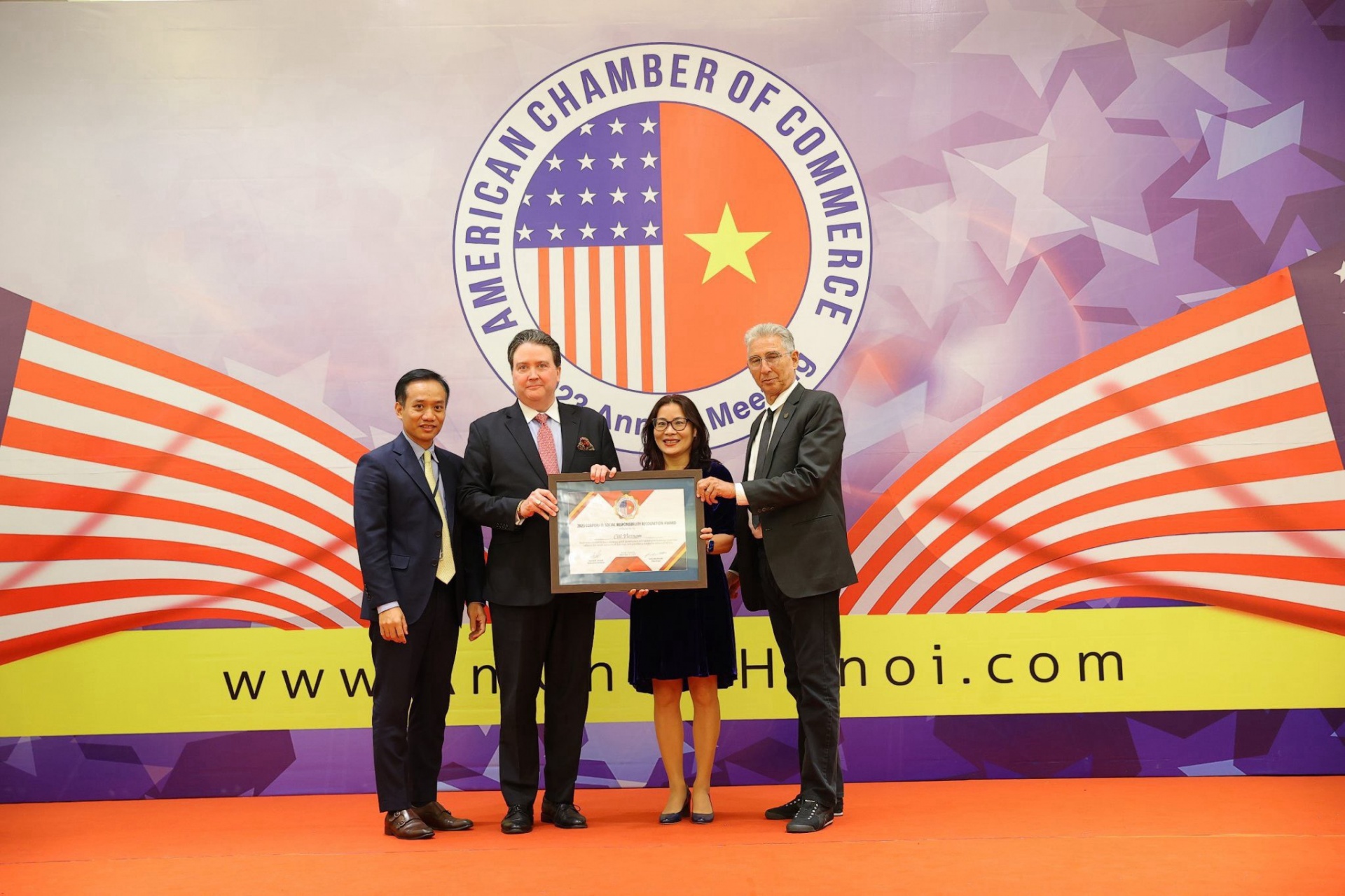 Citi Vietnam receives CSR Award from AmCham
