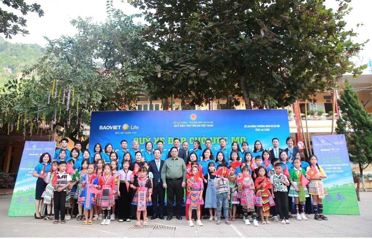 Bao Viet Life Corporation works for and contributes to the community