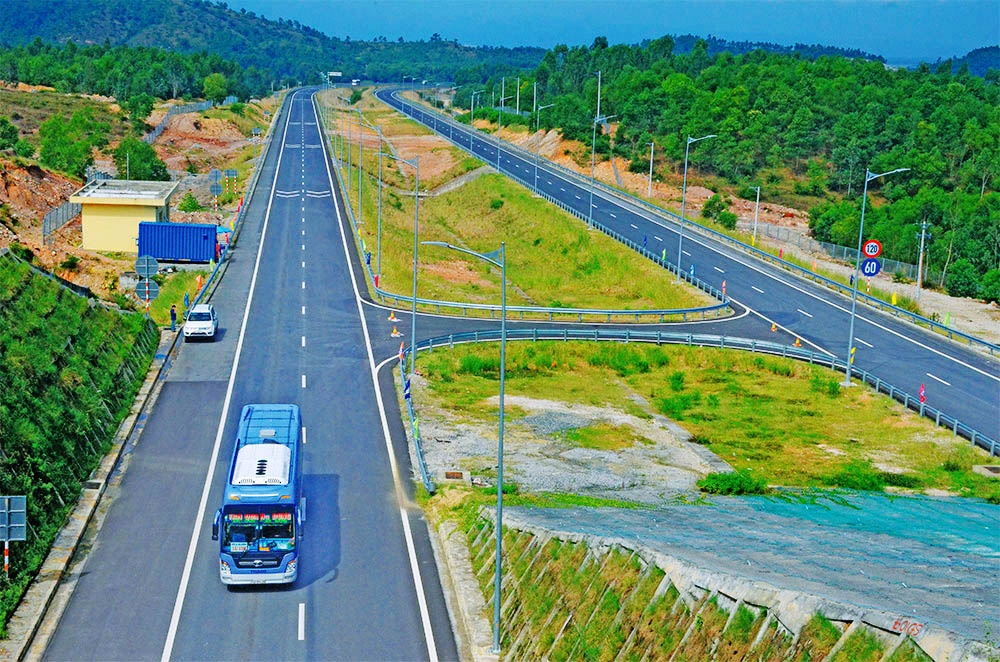 Infrastructure advances lead agenda for Quang Ngai