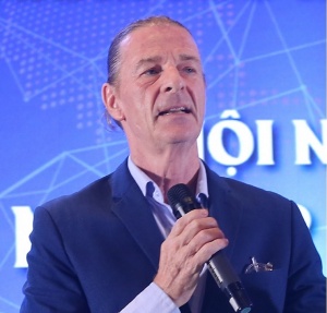 Addressing ESG principles at the corporate level