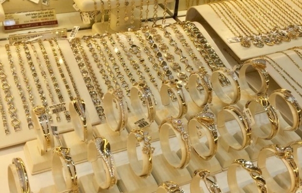Domestic gold prices hit new record high - Vimarsana News