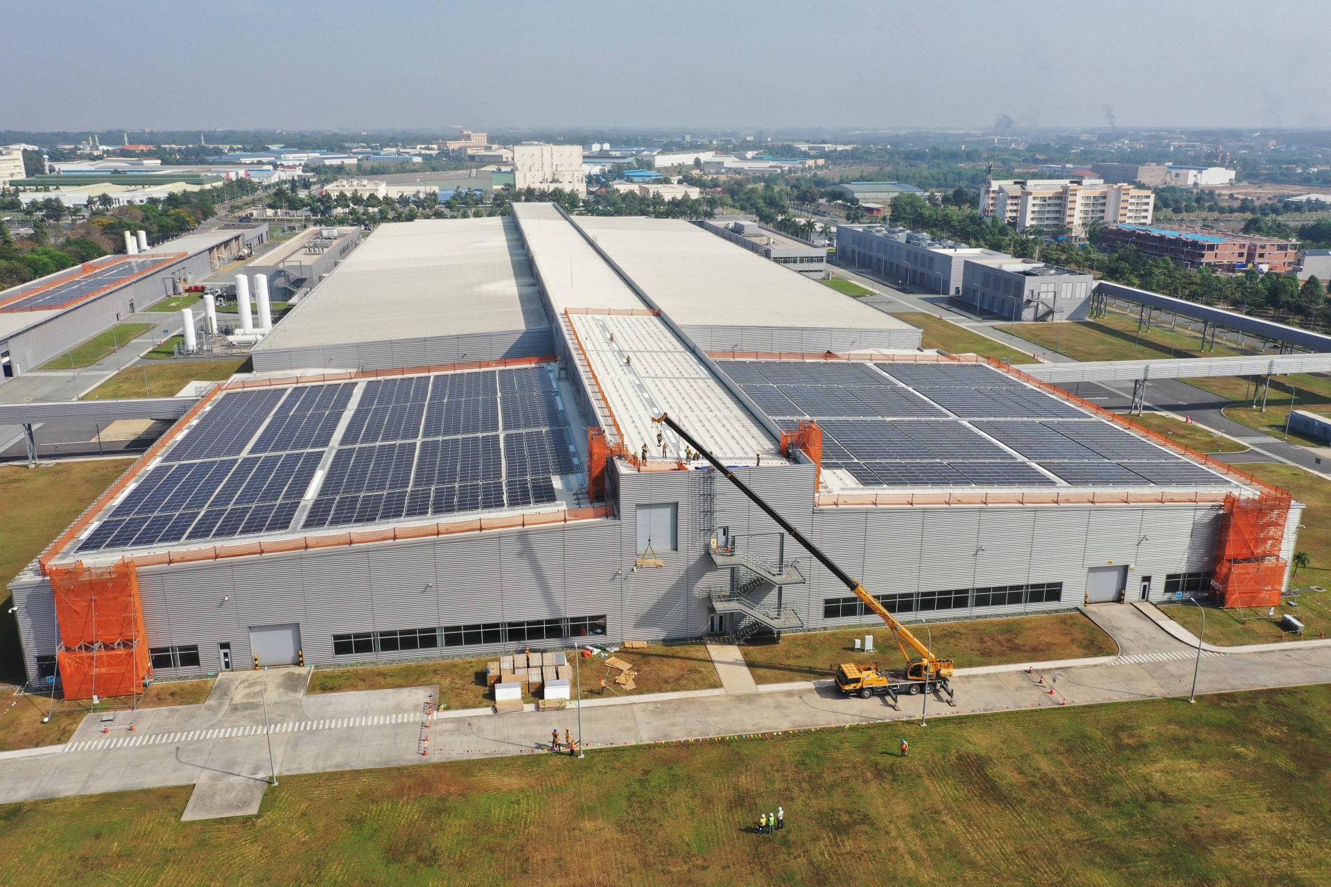 Bosch Vietnam plant launches rooftop solar system, advancing sustainable energy goals
