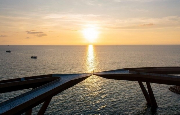 Kiss Bridge-a new iconic destination in Vietnam - Vimarsana News