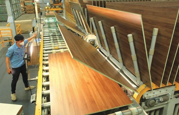 Dearth of orders signifies shift in timber industry - Vimarsana News