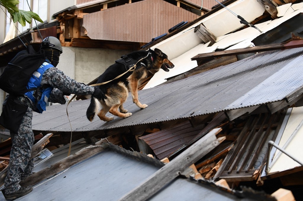 Japan quake death toll rises to 92, missing 242