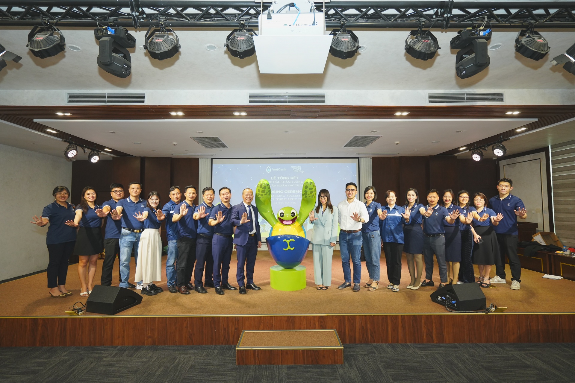 VietCycle toasts to success of 'The Plastic Cycle'
