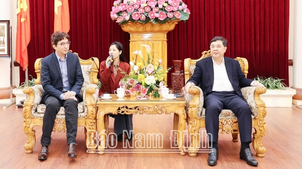 Hong Kong"s Crystal Group eyes $200 million project in Nam Dinh - Vimarsana News